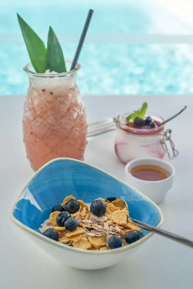 אלבופיירה California Urban Beach Hotel