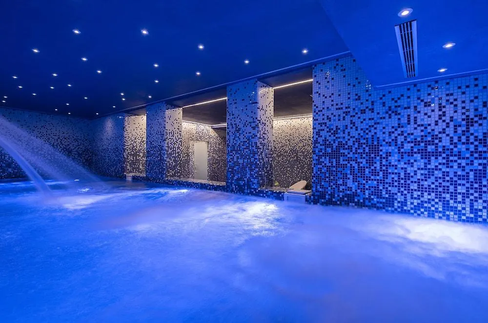 ***  אלבופיירה California Urban Beach Hotel פורטוגל