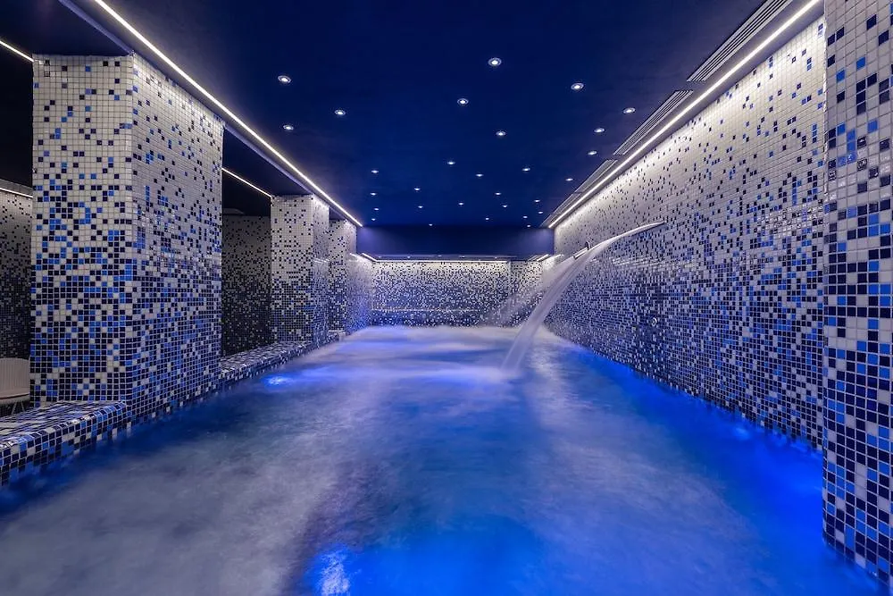 ***  אלבופיירה California Urban Beach Hotel פורטוגל