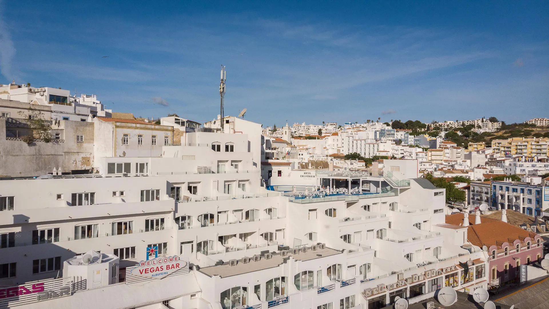 אלבופיירה California Urban Beach Hotel פורטוגל
