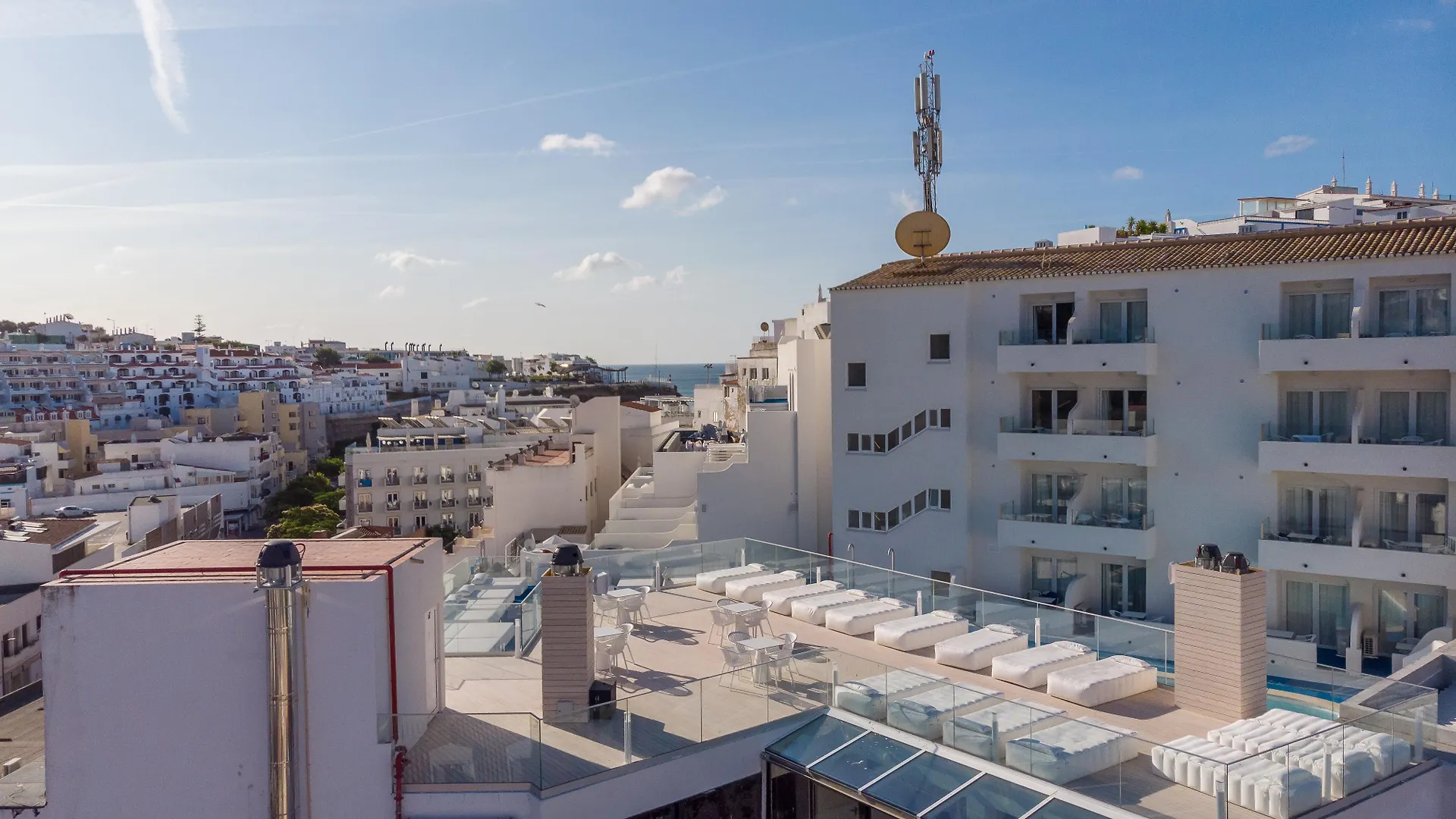 אלבופיירה California Urban Beach Hotel 3*,  פורטוגל